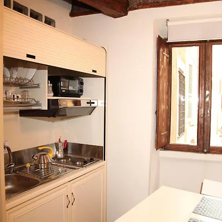 فندق Navonapt 3*