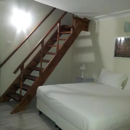 Navonapt Hotel